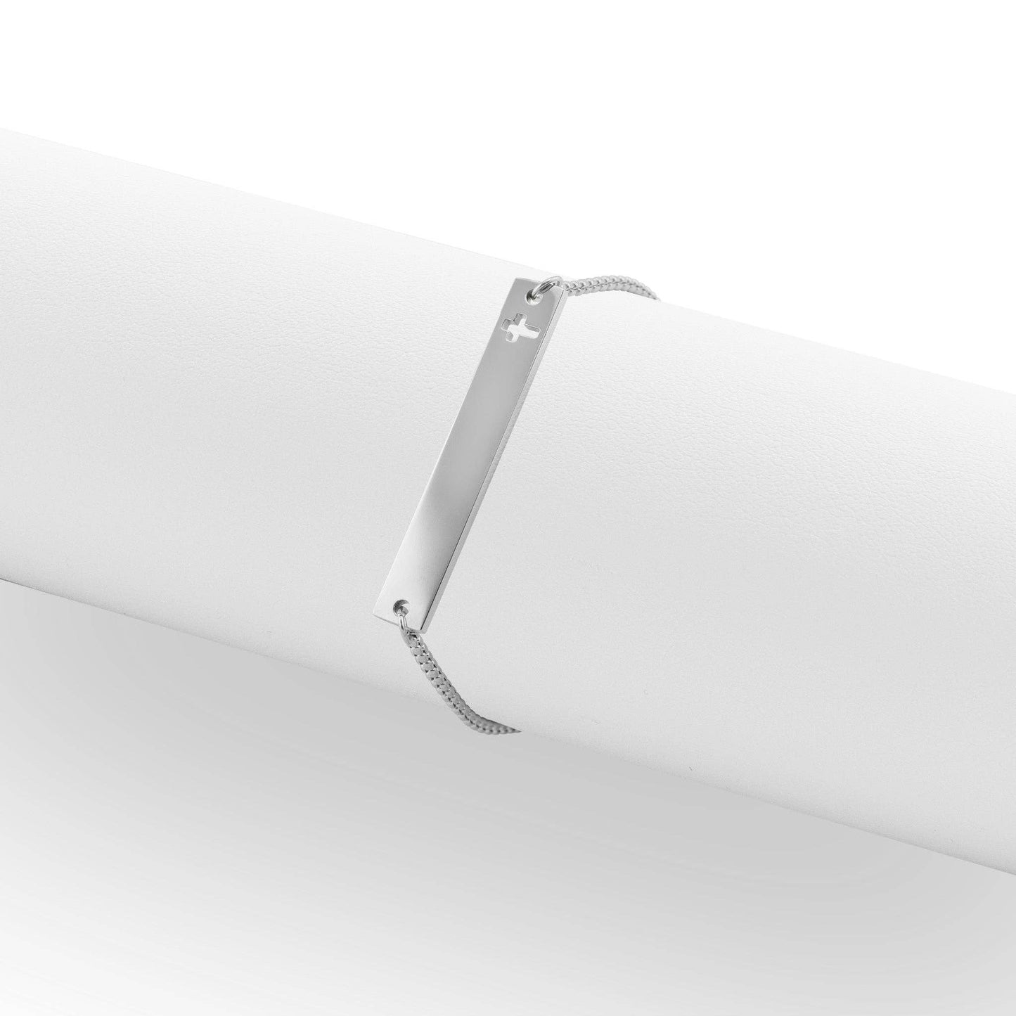 Bracelet à barre transversale ajourée réglable en acier inoxydable