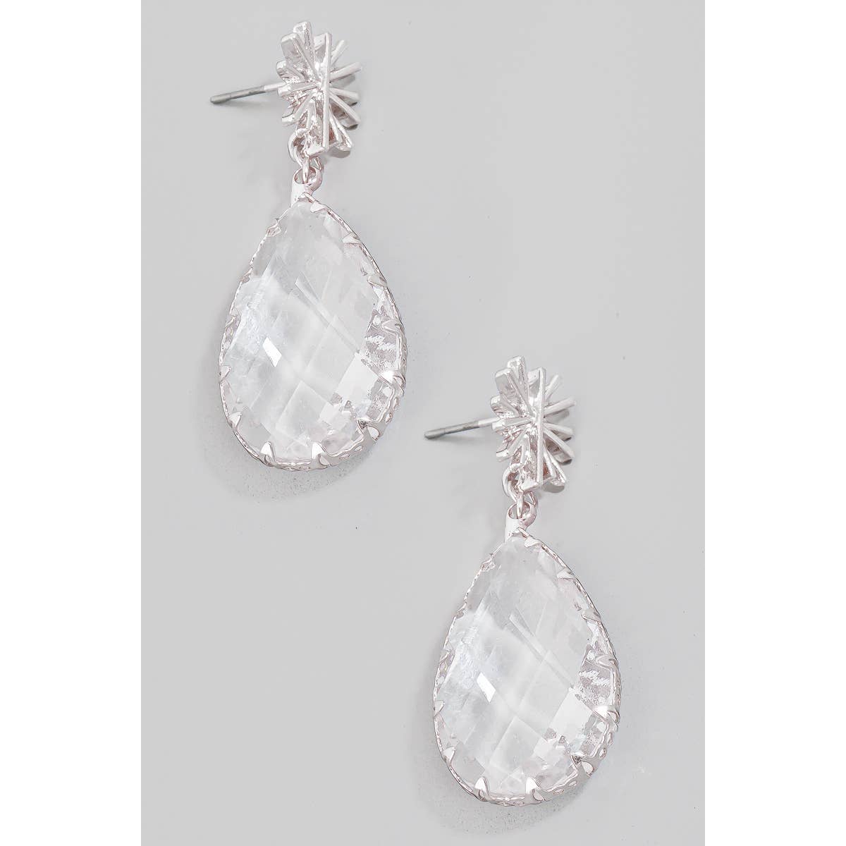 Boucles d'oreilles pendantes en strass la Goutte à facettes par Looks by Fame
