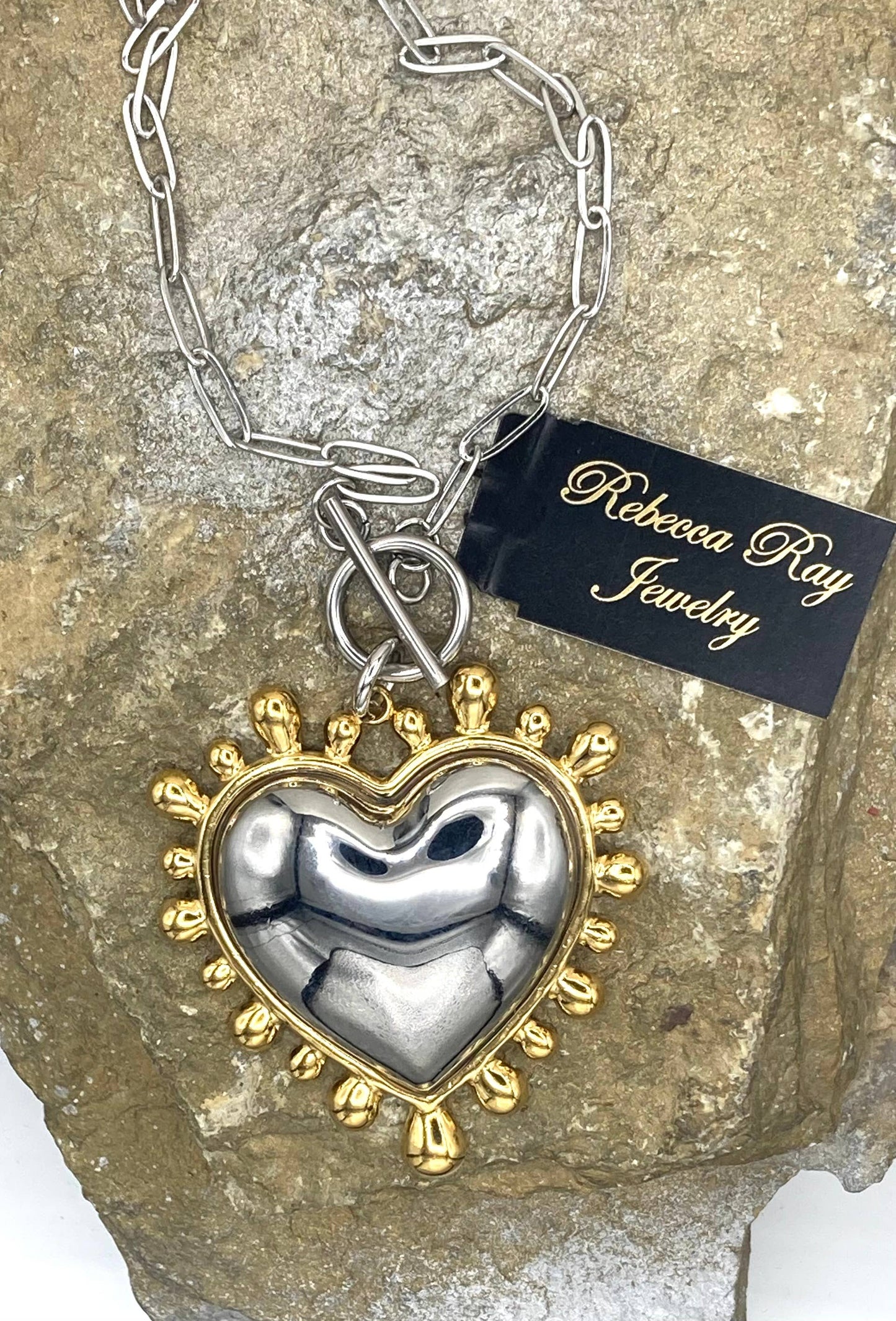 Collier Rebecca Ray avec pendentif cœur bombé style bohème