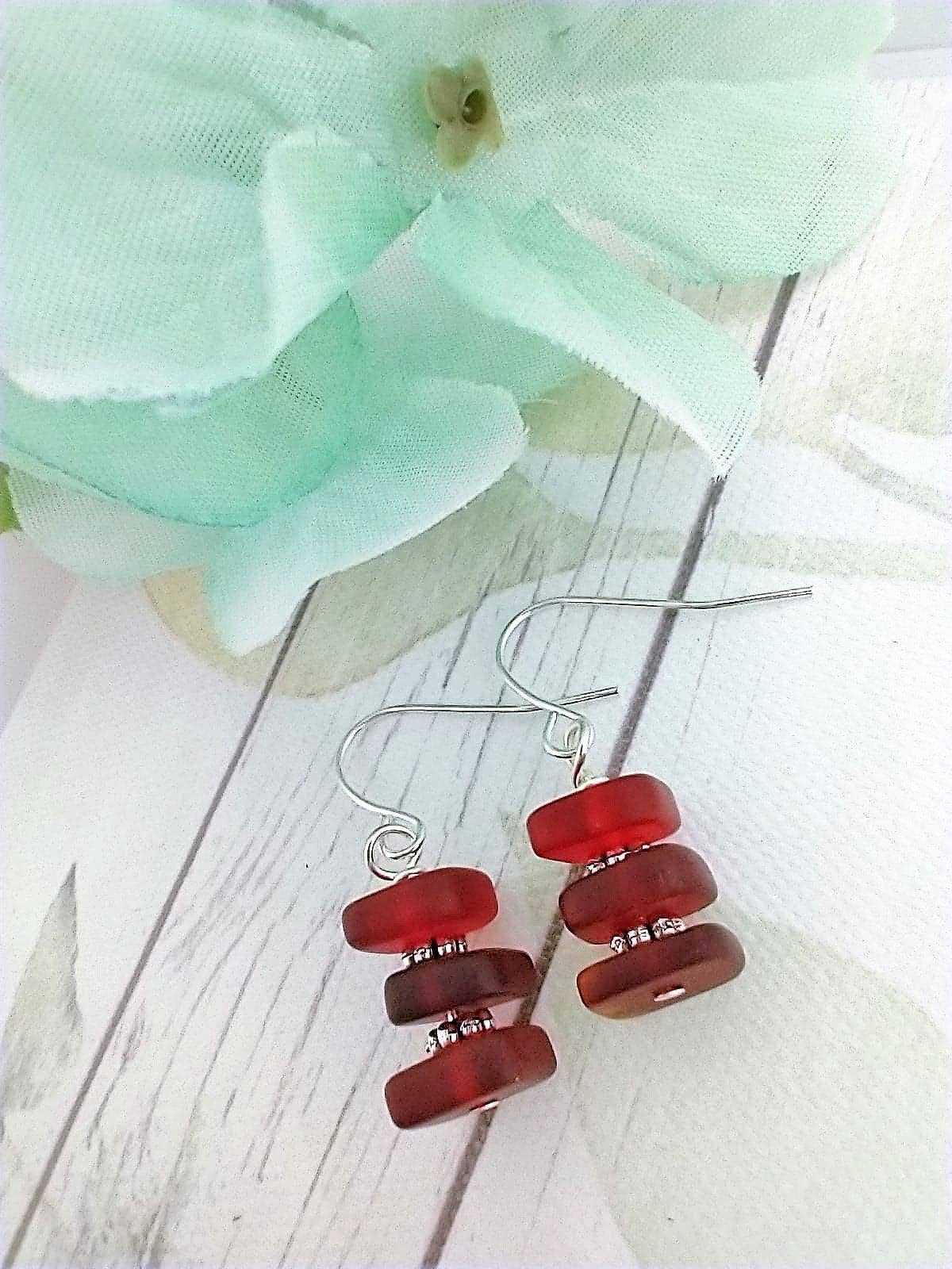 Bad Apple Designs, boucles d'oreilles pendantes en argent sterling 925, empilement de carrés en verre de mer