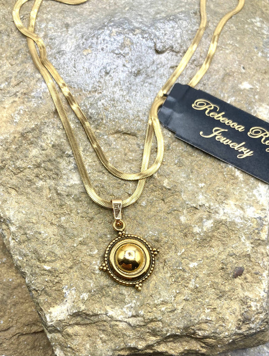 Collier Rebecca Ray bohème à double rang avec pendentif breloque