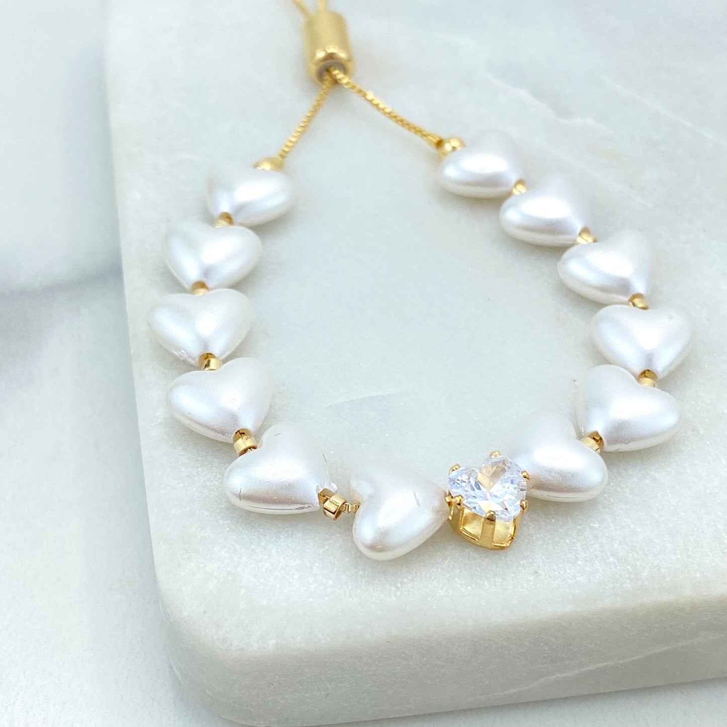 Luxus Accessories Bracelet en perles en forme de cœur en or 18 carats avec zircone en forme de cœur, bracelet réglable en perles en forme de cœur