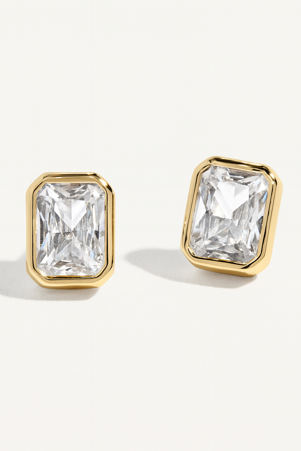 Boucles d'oreilles clous essentielles serties Stella & Dot