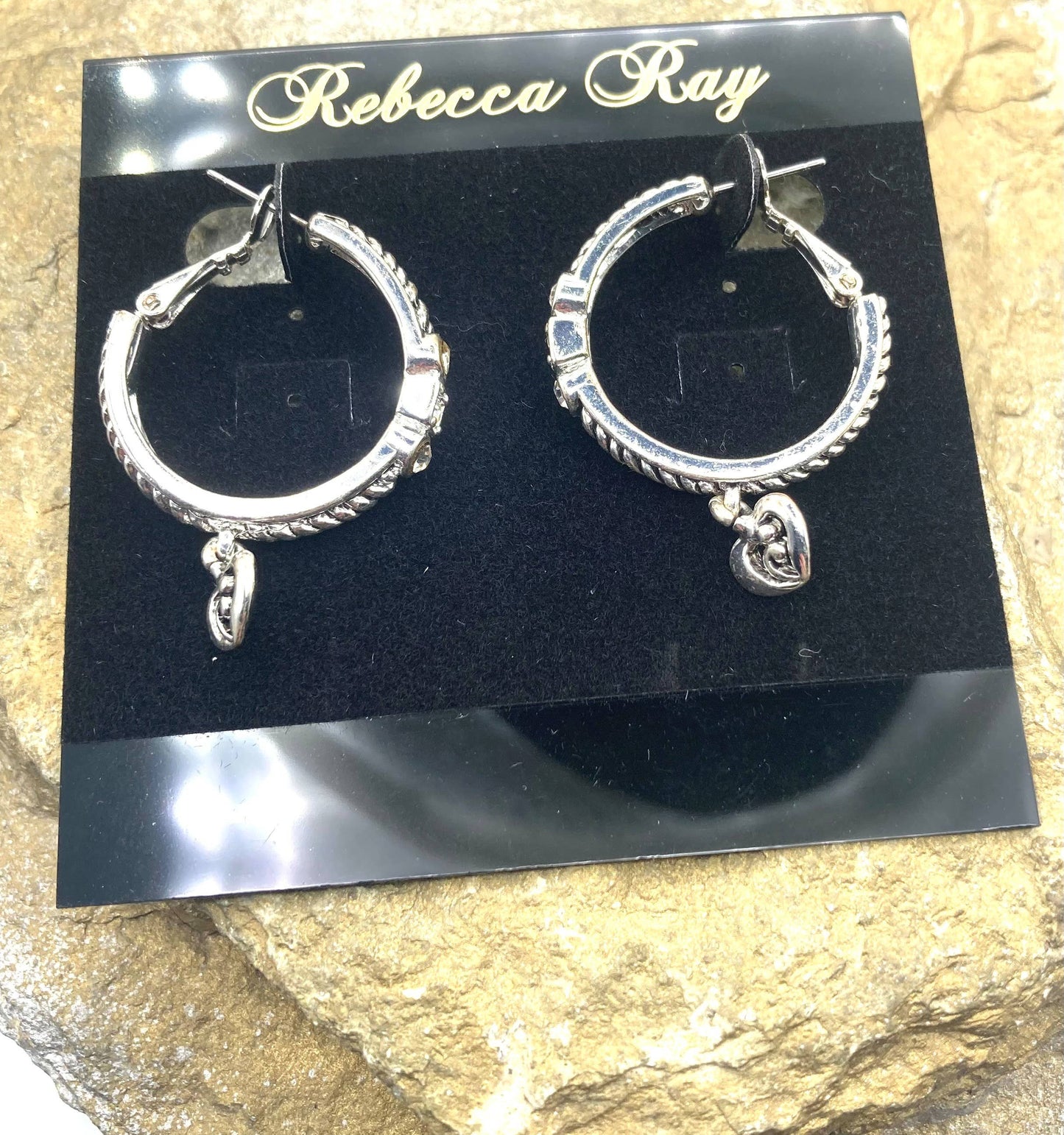 Rebecca Ray, créoles vintage avec pendentif cœur