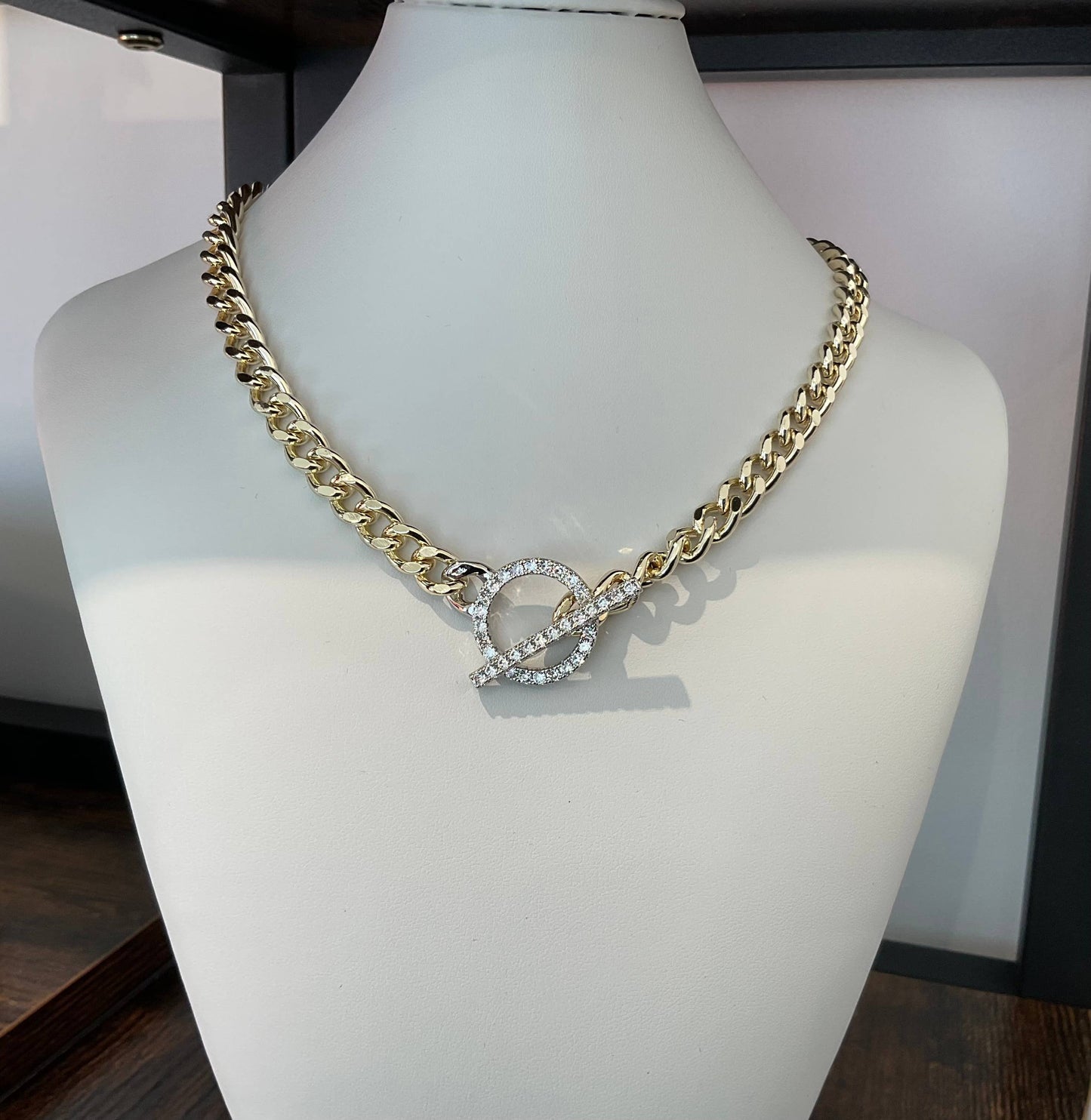 Collier ras du cou à pendentif Best Kept Crystal Signature