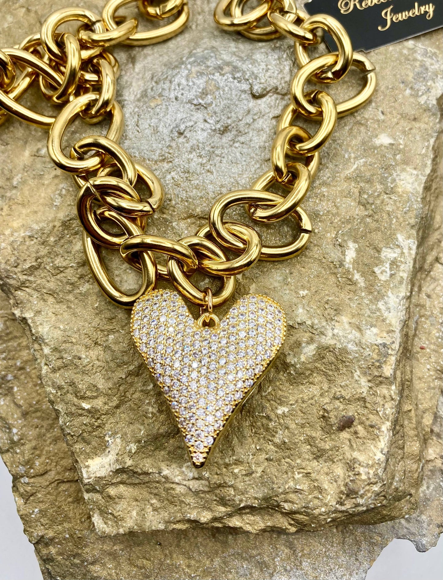Collier pendentif cœur Chunky Gold Statement de Rebecca Ray