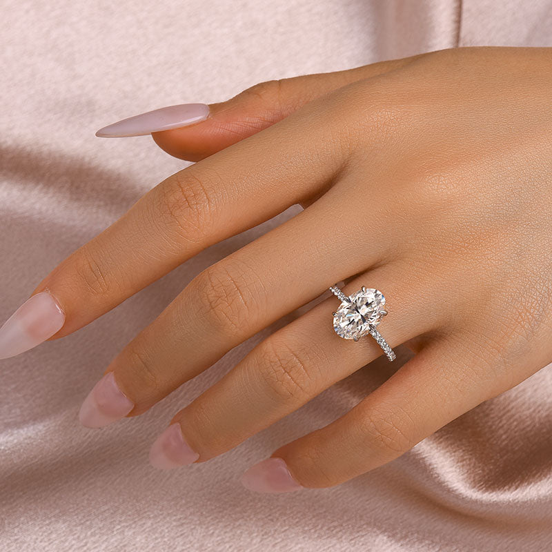 Moissanite 4.0 Ct Pavé Oval Cut Engagement Rings For Women