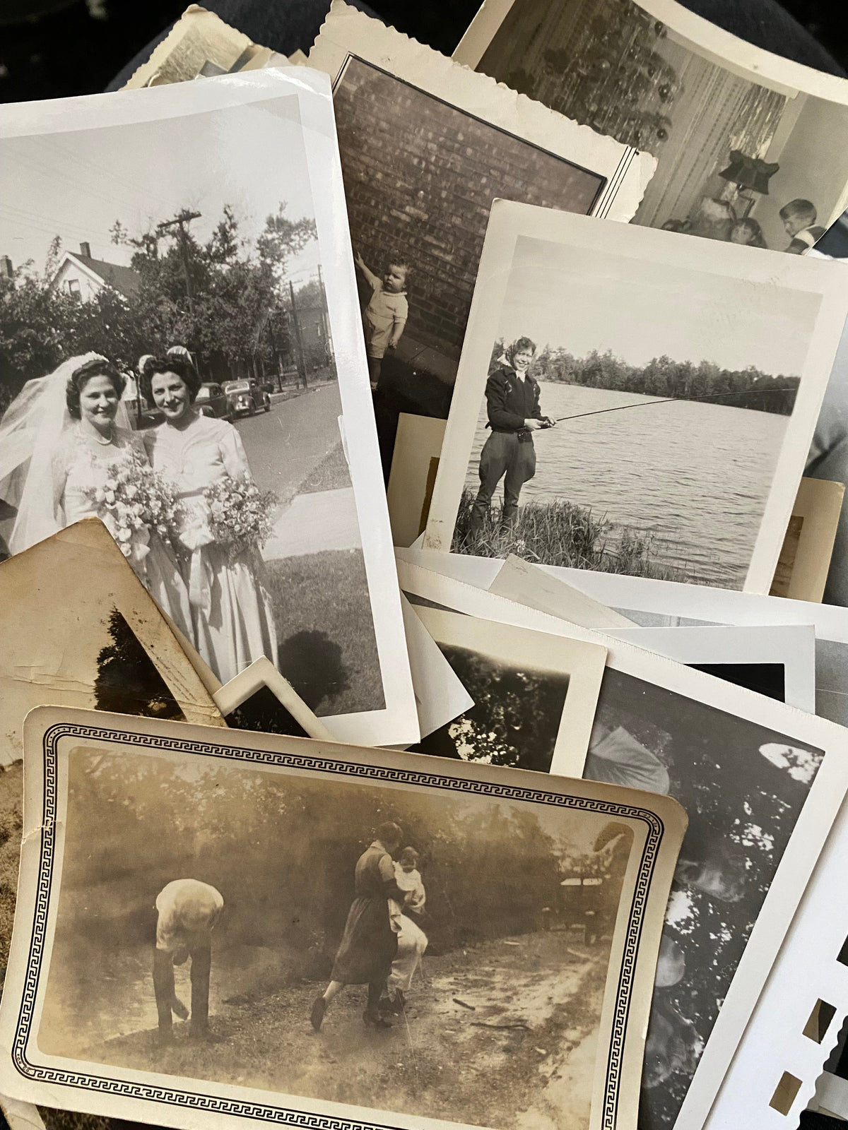 Antique Black & White Photos ** GENUINE VINTAGE