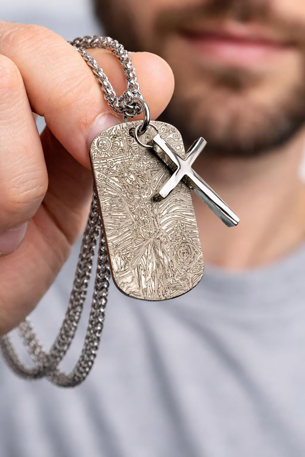 Engraved jesus image dog tag necklace with overlaying cross waterproof medallion with heavy keel chain for men