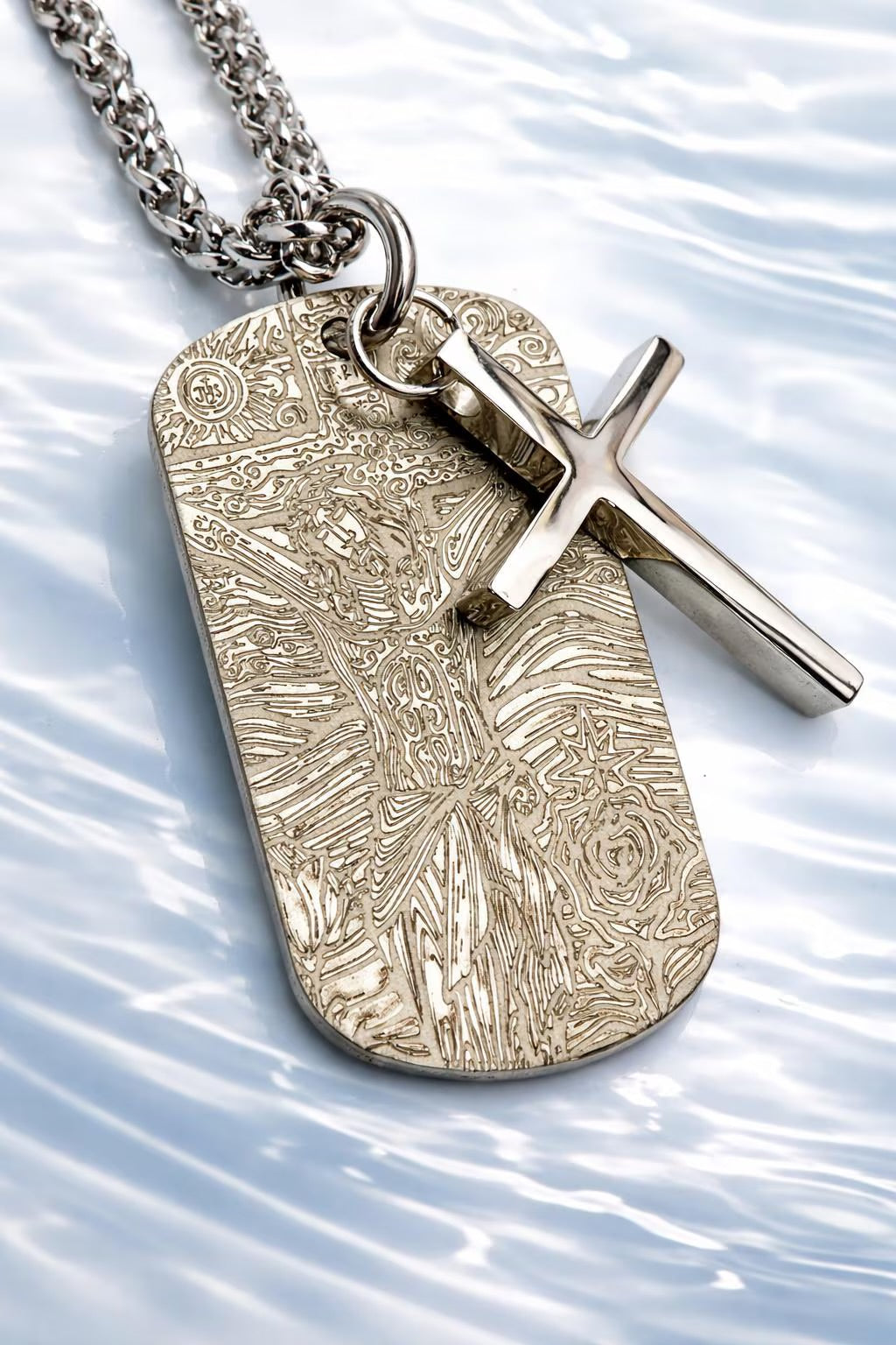 Engraved jesus image dog tag necklace with overlaying cross waterproof medallion with heavy keel chain for men