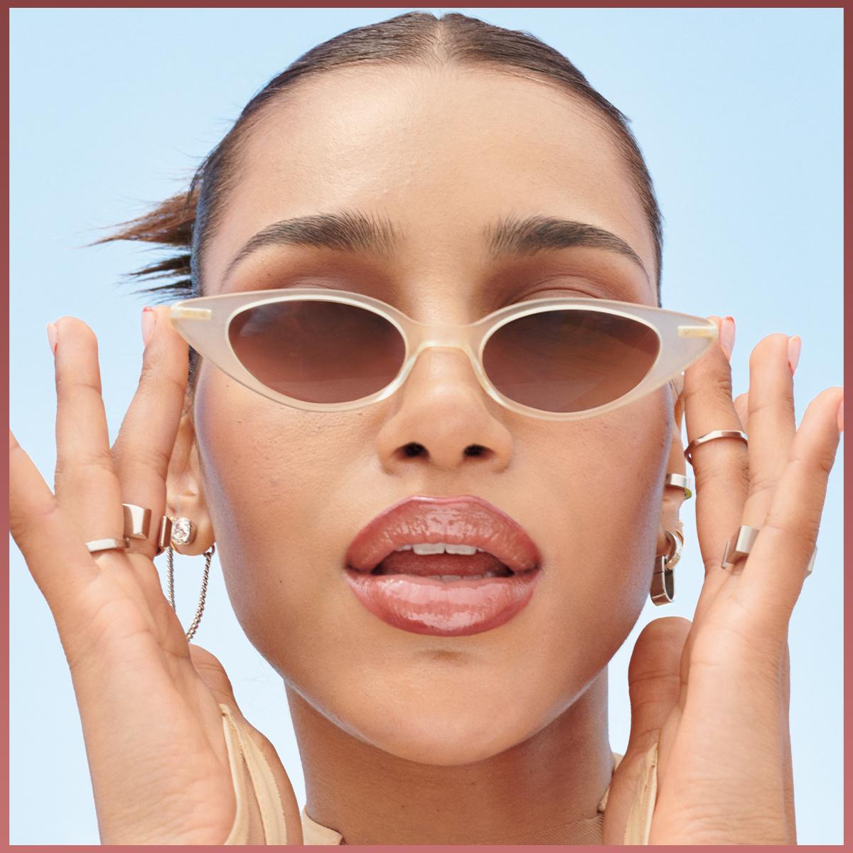 Maybelline New York Lifter Liner Lip Liner - Long-Lasting, Precise Definition & Nourishing Formula