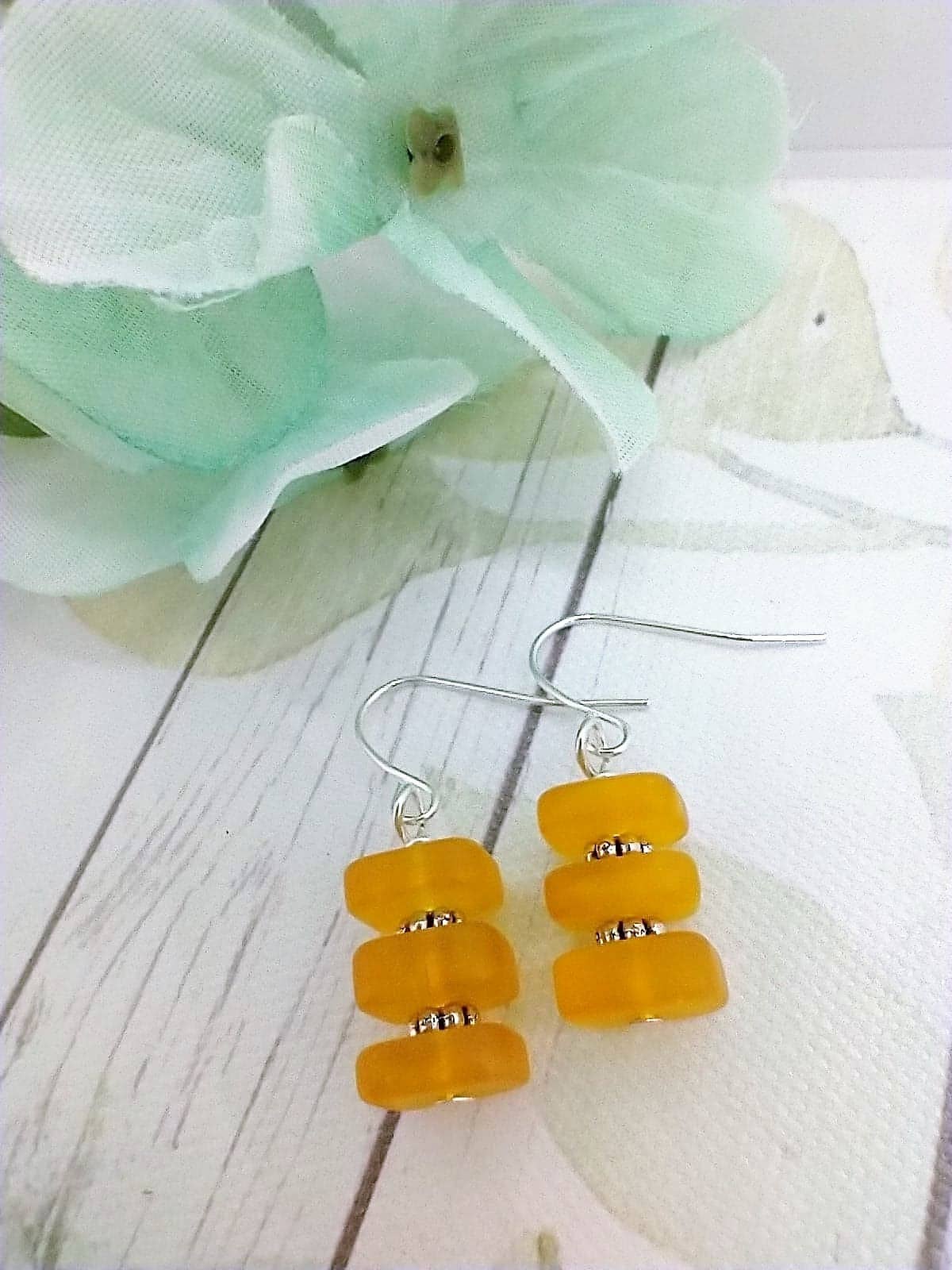 Bad Apple Designs, boucles d'oreilles pendantes en argent sterling 925, empilement de carrés en verre de mer