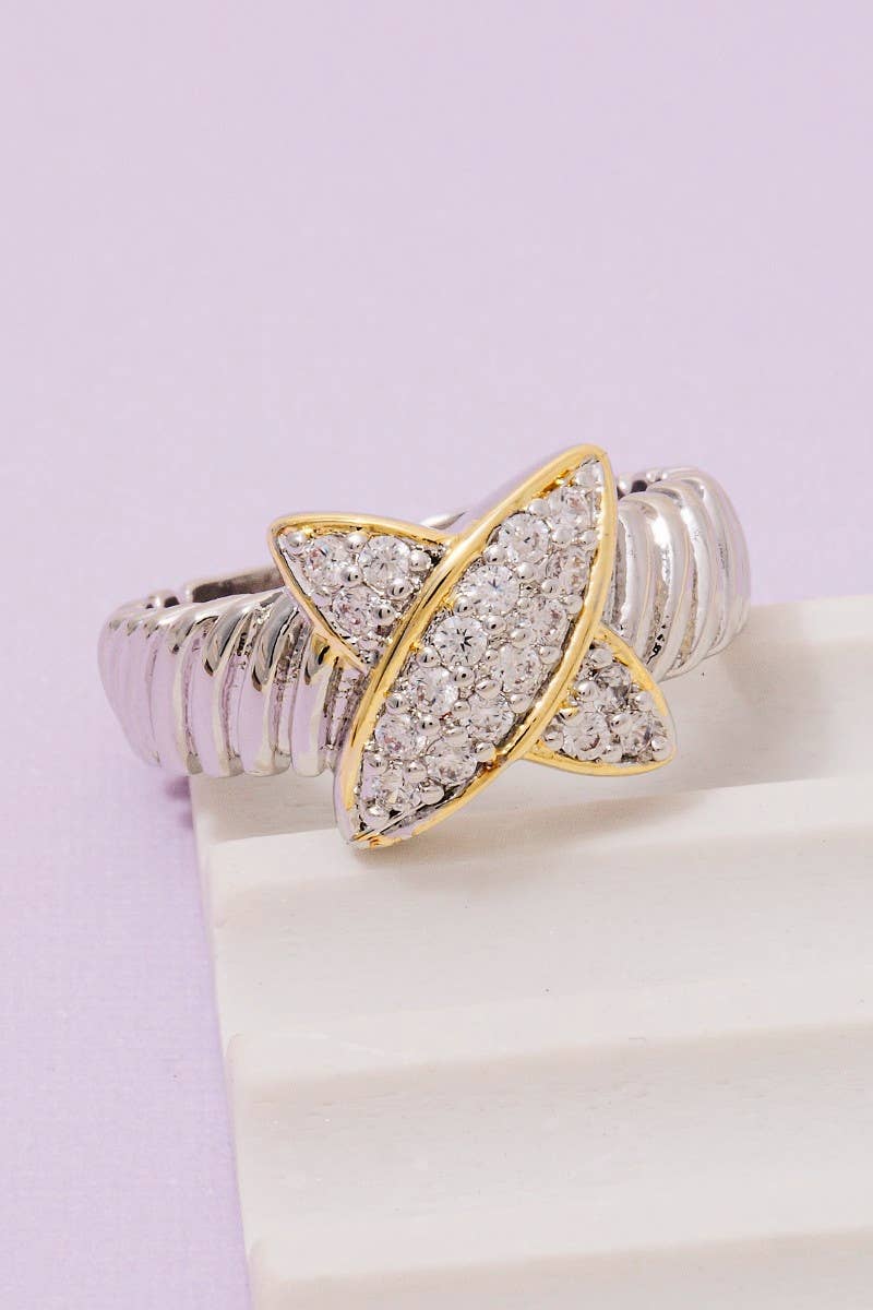 Bague The Looks by Fame avec double ton, pavé de zircones cubiques et bande texturée