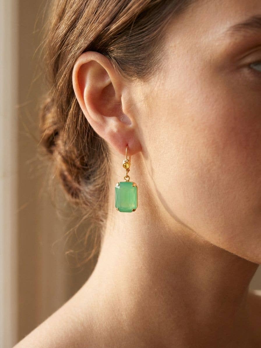 Boucles d'oreilles pendantes cloutées Kathleen de Sorrelli