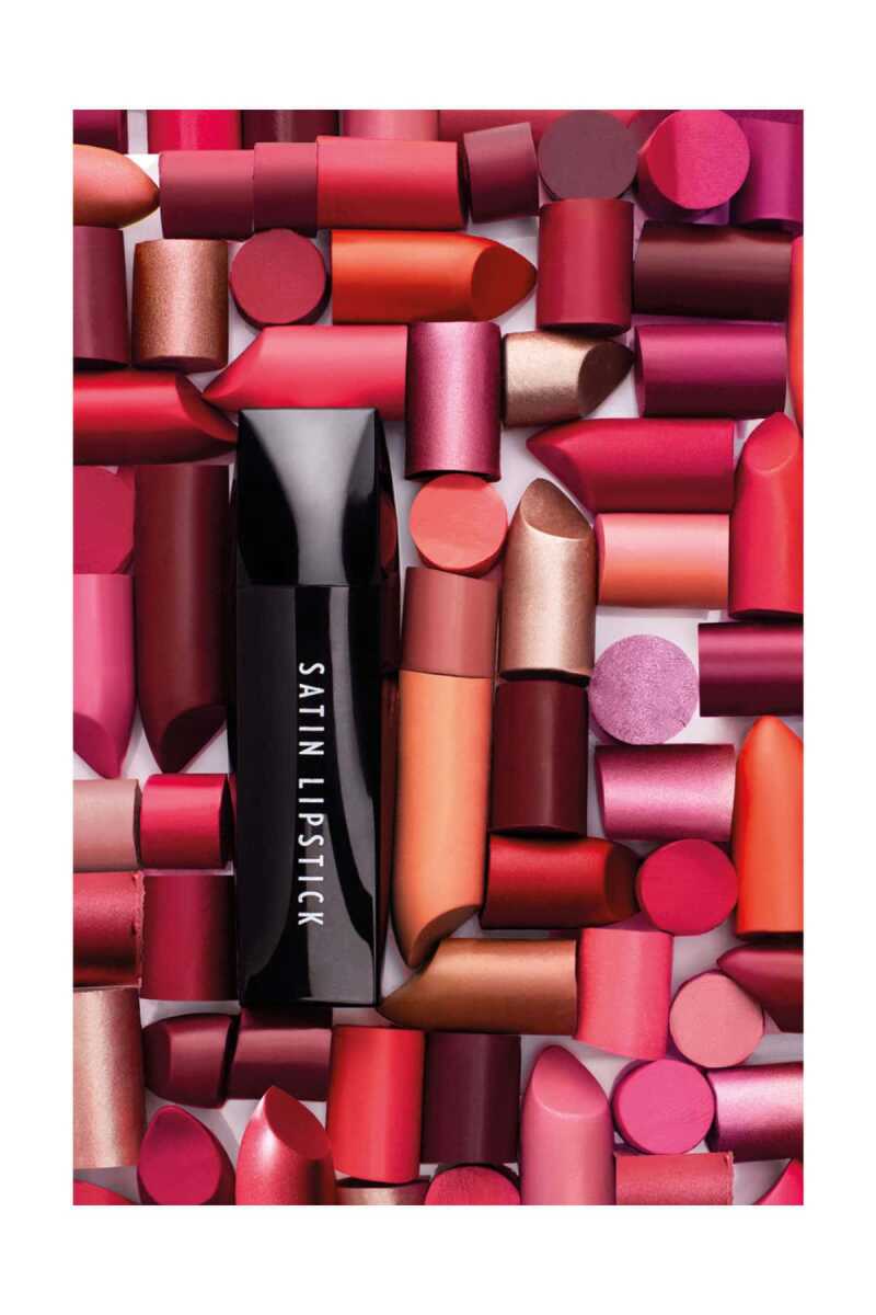 Golden Rose Satin Lipstick 02 Silky Color & Shine 4.2g