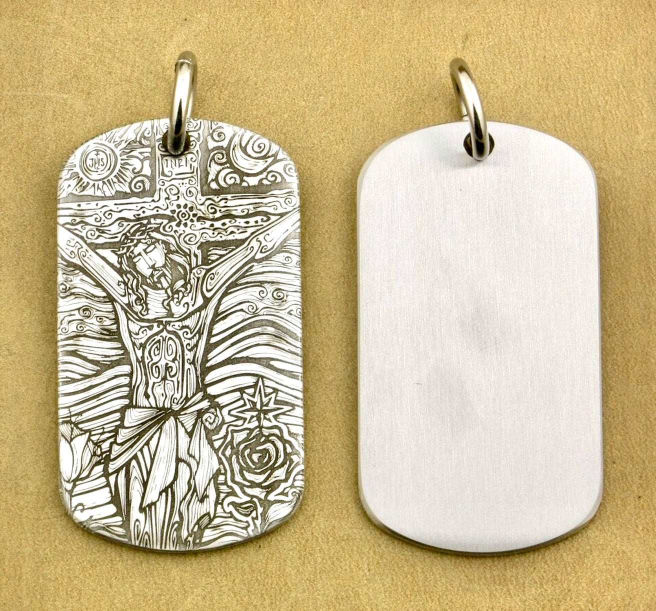 Engraved jesus image dog tag necklace with overlaying cross waterproof medallion with heavy keel chain for men