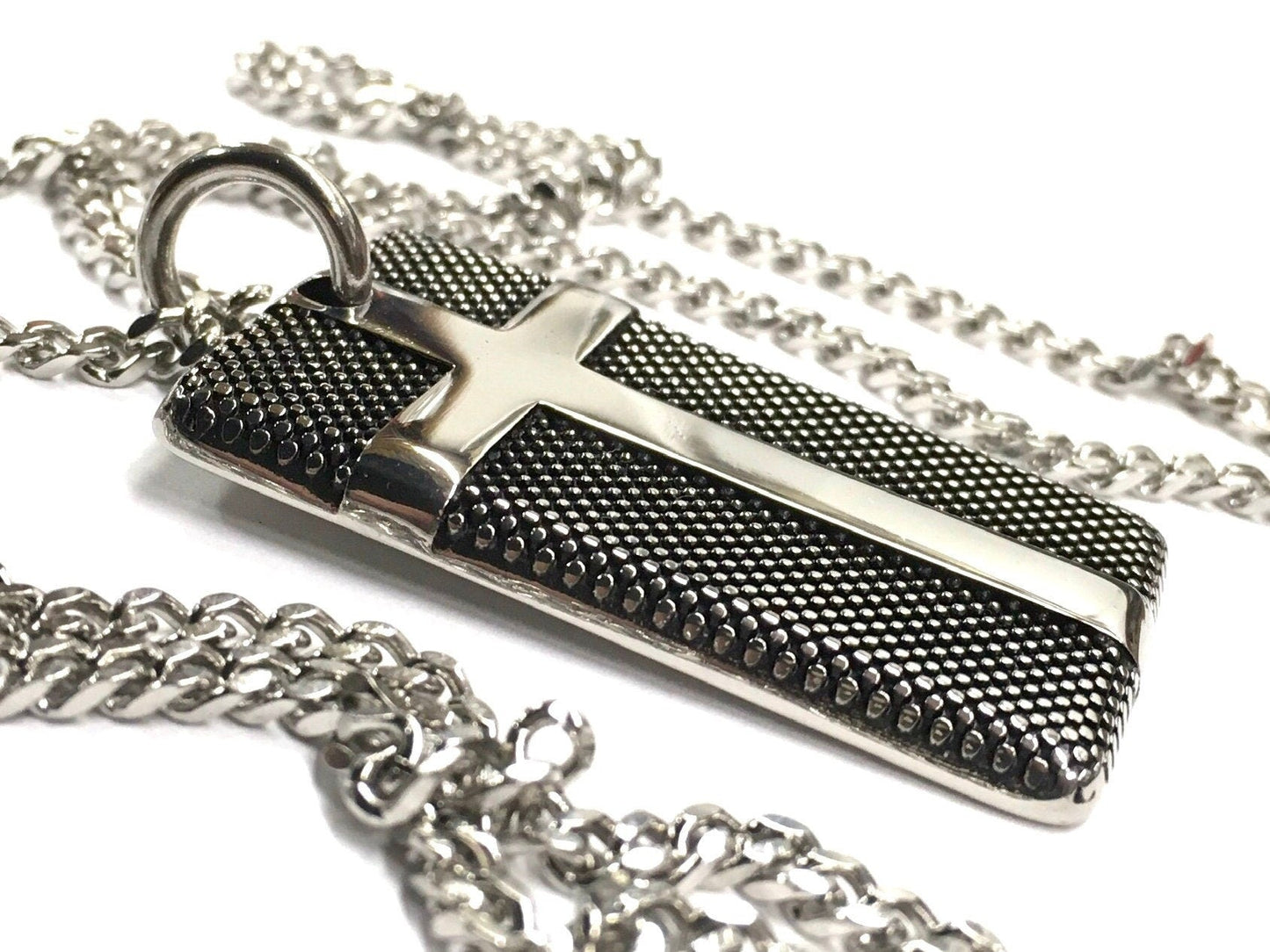 Solid stainless steel cross dog tag necklace knurled engraved detail biker heavy keel chain for men waterproof jewelry