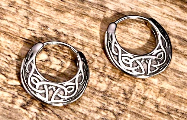 Mens celtic huggie hoop earrings womens irish knot triquetra claddaghs viking valknut scottish waterproof hypoallergenic stainless steel